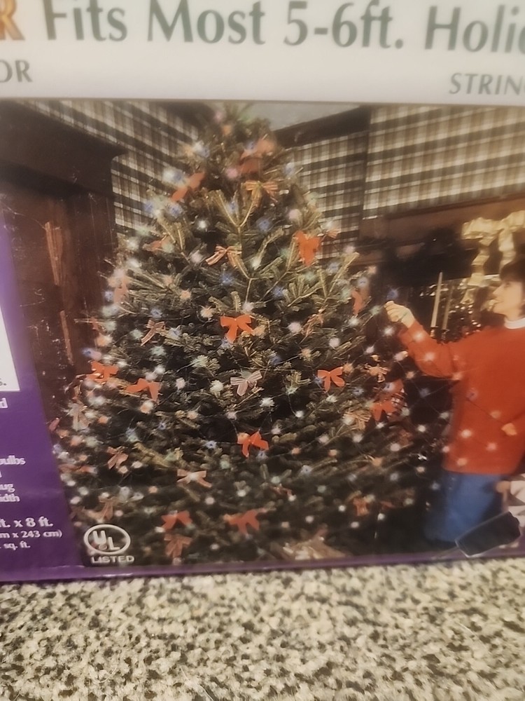 150 CHRISTMAS TREE SHAPE Grid Multi-Color Lights Fits 5-6ft Tree Open Box, Works