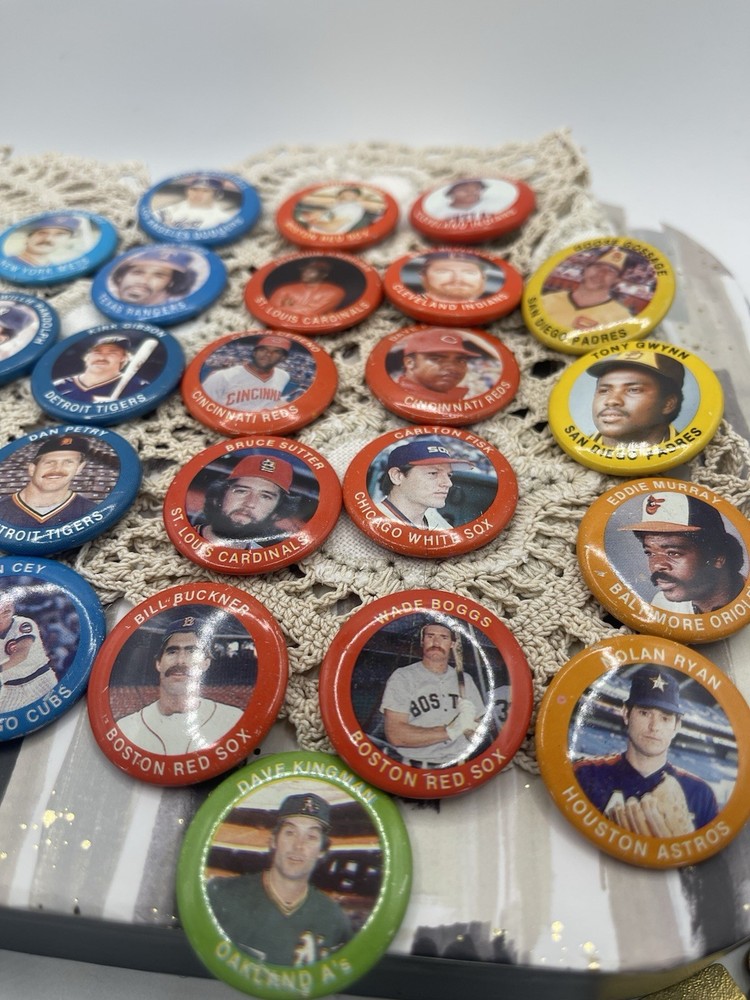1984 Fun Foods Baseball Buttons Lot