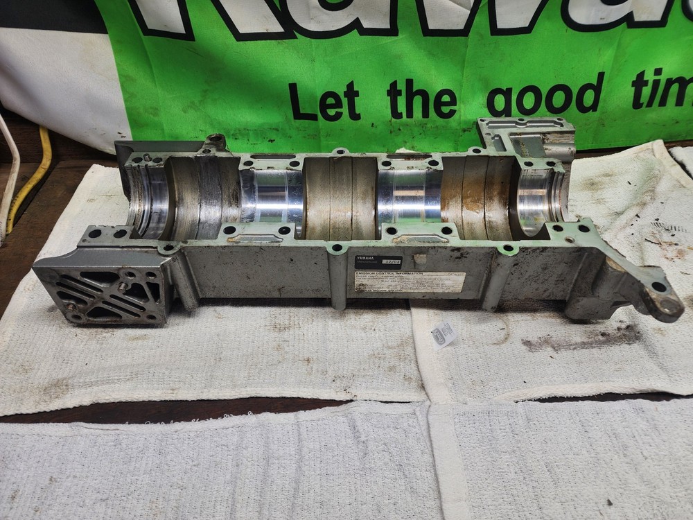 2004 Yamaha GP1300R GP1300 Engine Lower Case Bottom Half Crankcase Block