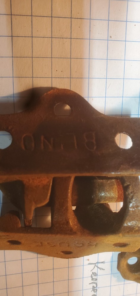 CAST IRON VICTORIAN LIFT OFF SHUTTER HINGES with LATCH