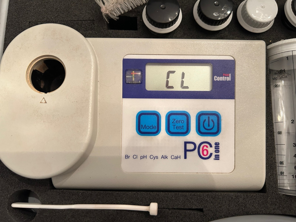Lovibond Digital Photometer 6-1 for Pool Testing