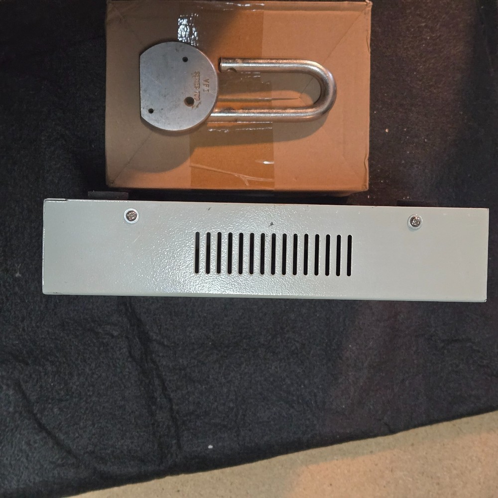 4 channel 12vdc VIDEO SWITCHER