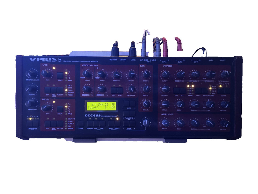Access Virus B Desktop Digital Synthesizer excellent condition