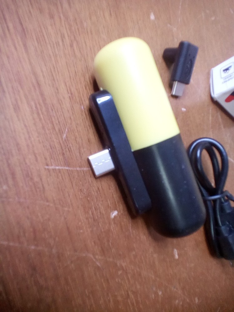 Built-in USB-C Plug VR Capsule Power for Oculus Quest 1 / 2 Easy to Use