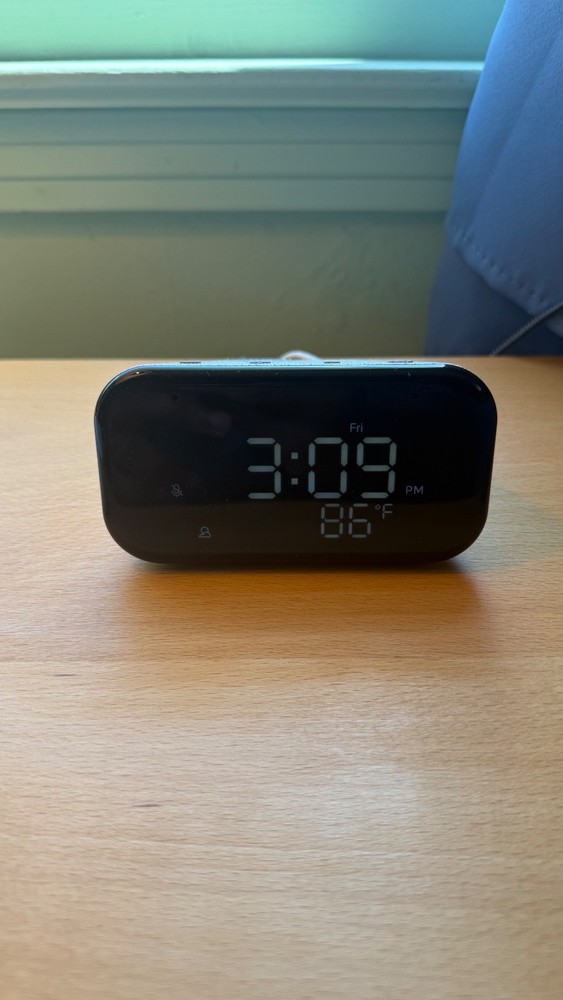 Lenovo Digital Smart Clock Essential (CD-4N341Y)