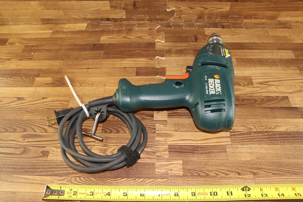 BLACK & DECKER DR200 Corded Drill 4A Amp