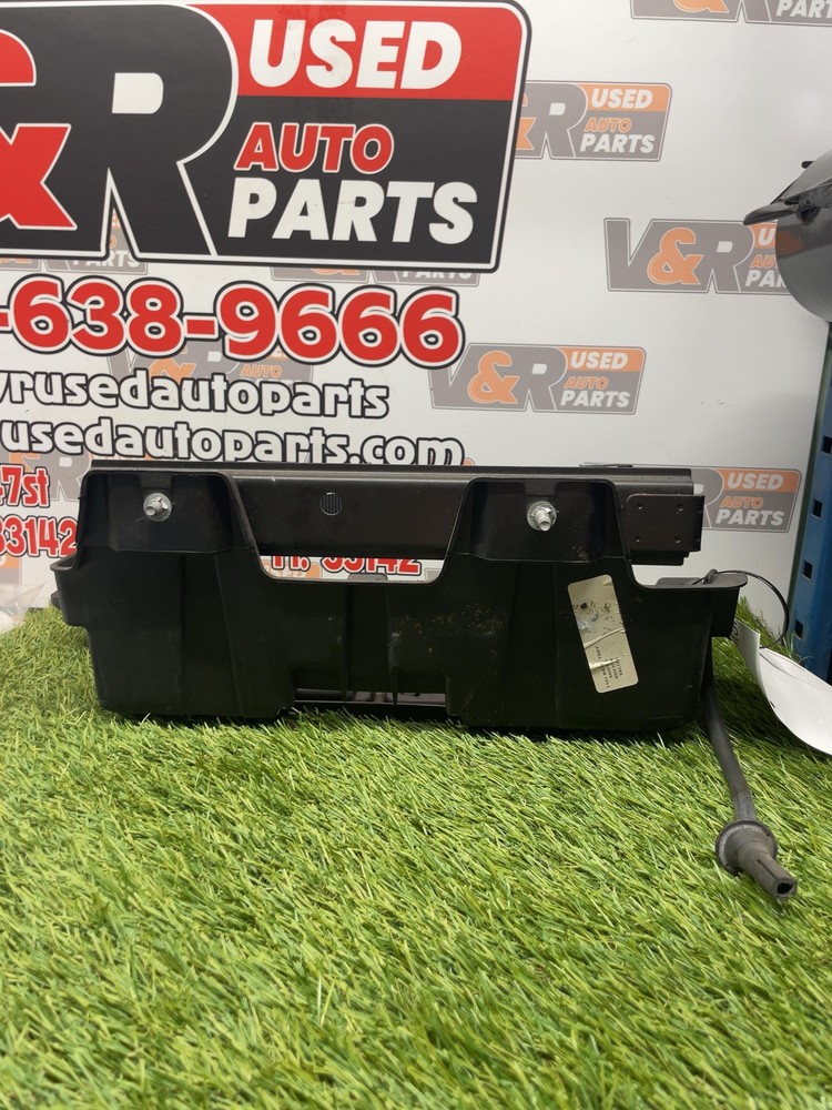 ✅ 2019 DODGE CHALLENGER Battery Tray OEM