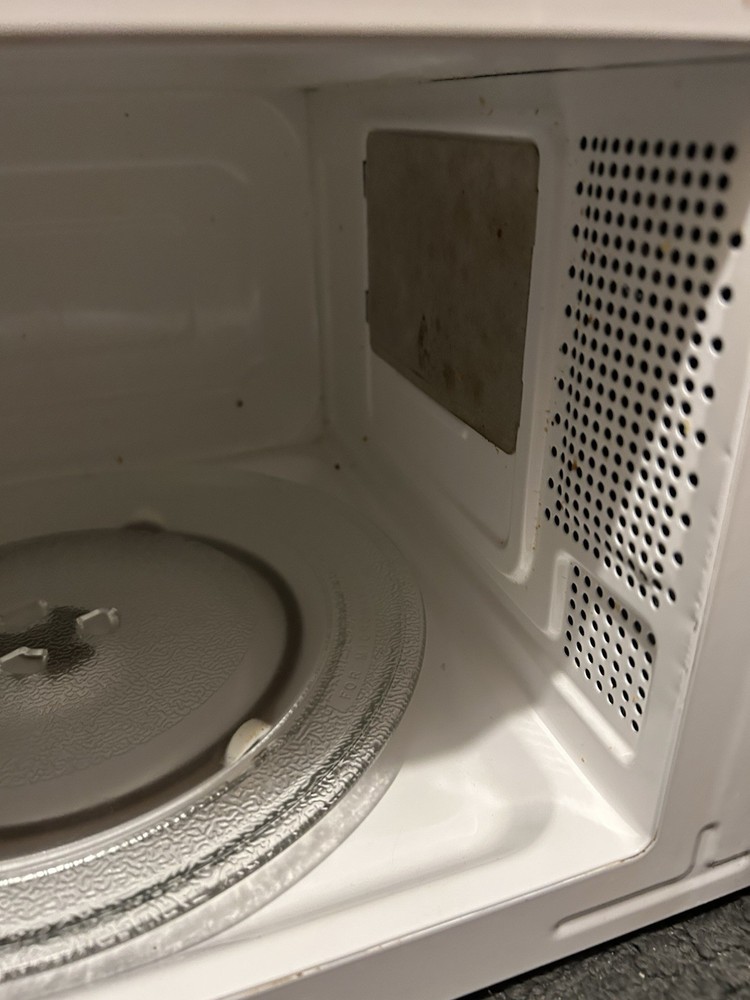 Smud Countertop Microwave