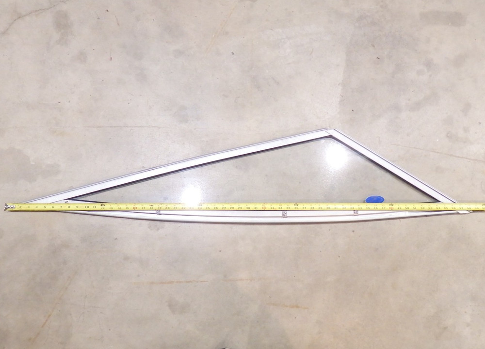2005 Four Winns 180 LE Starboard / Drivers Windshield - Side Window