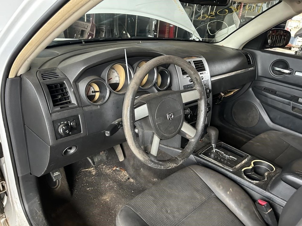 CHARGER 2010 High Mounted Stop Light 104743059