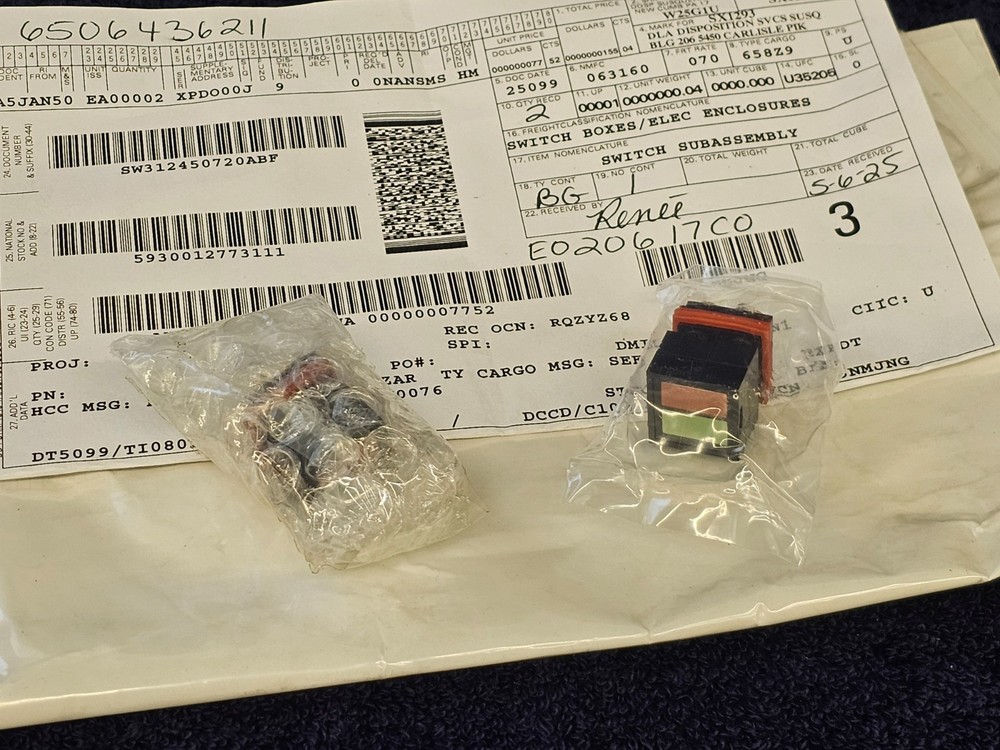 2 Eaton Panel Switch Box Navy Surplus 351-24513-009 5930-01-277-3111