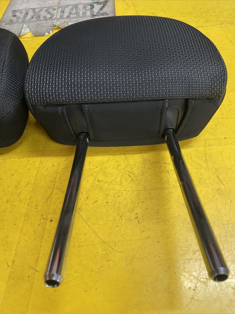 SUBARU IMPREZA FRONT SEATS HEADRESTS HEAD REST OEM 2017 - 2019 🛞