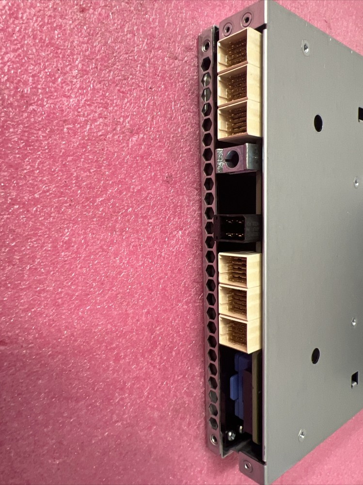 NetApp NA-111-01287+B6 Disk Array Controller NA-111-00846+D4