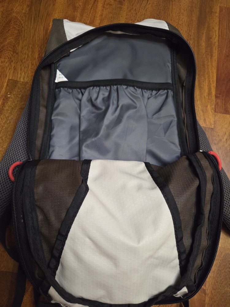 Swiss Gear Middle Fork Hydration Pack CP109 (W/O Bladder) EUC