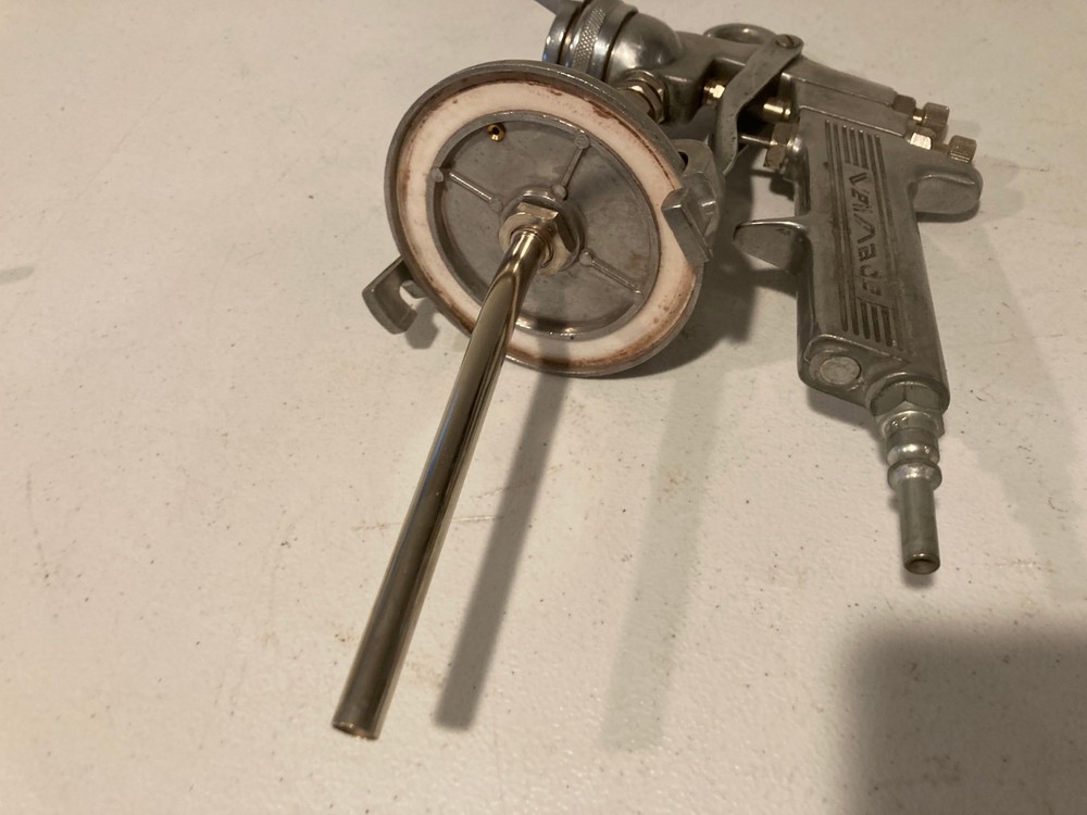 Vellade gravity-feed spray gun + High Pressure Water Spray