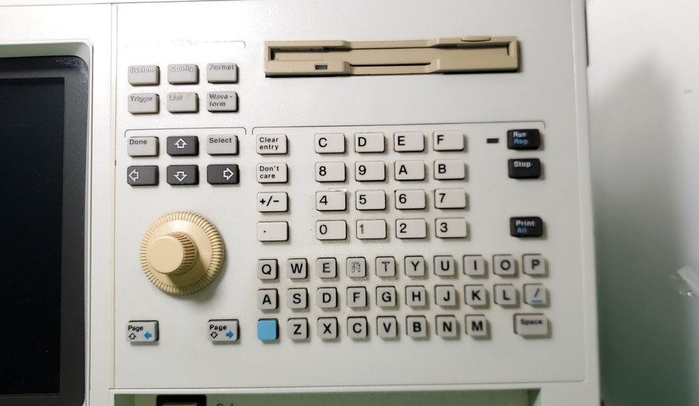 Hewlett-Packard 1672E Logic Analyzer