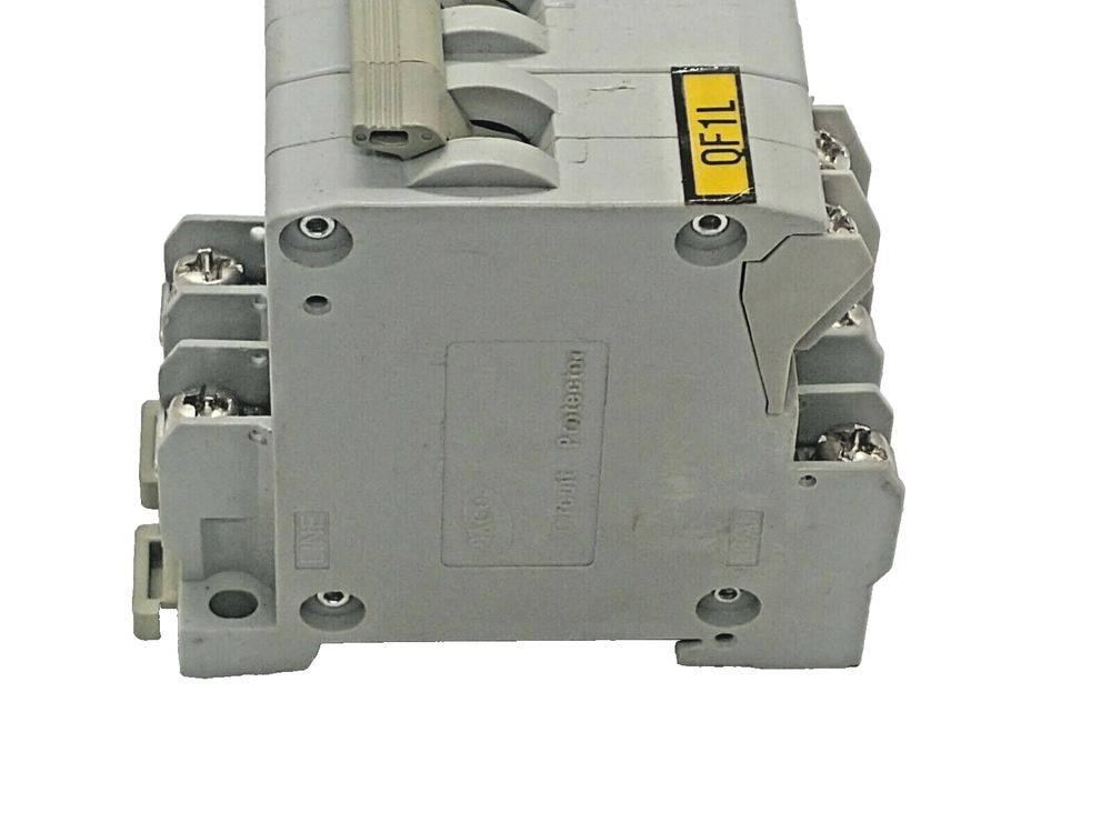 DACO DCP52DR / 5A / 250AC Circuit Protector