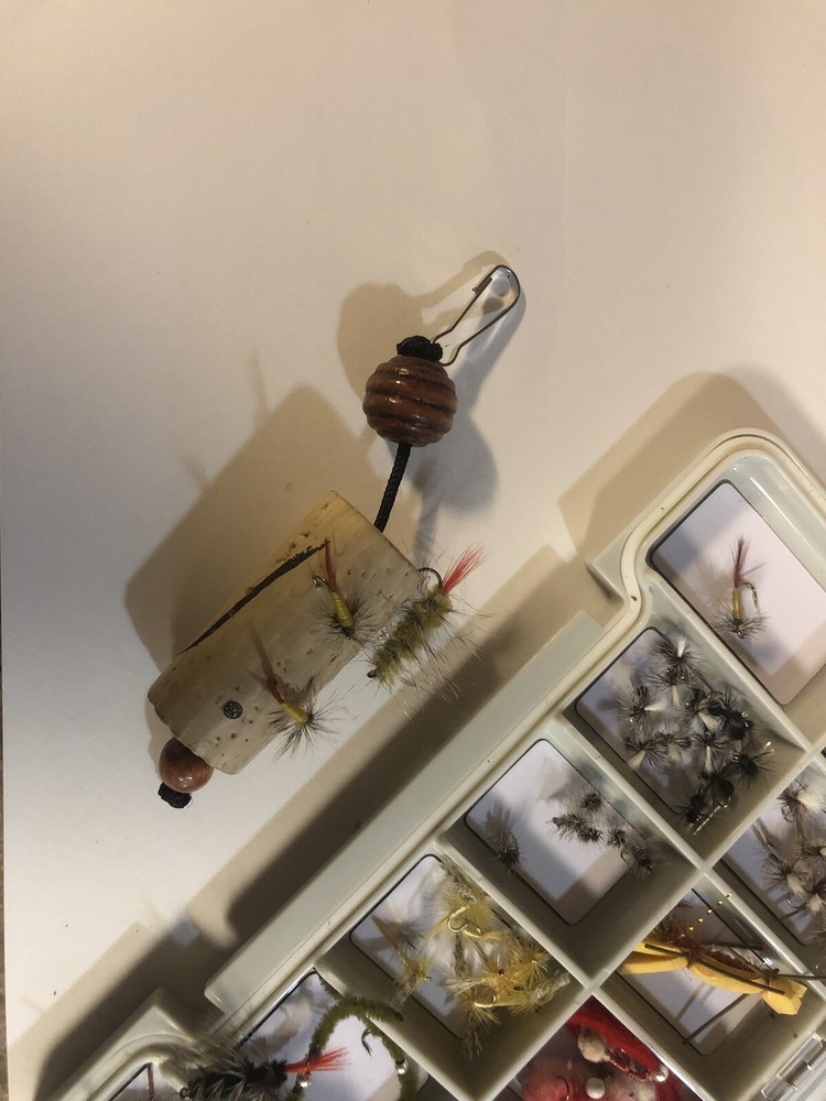 fly keeper ( Hand Crafted )