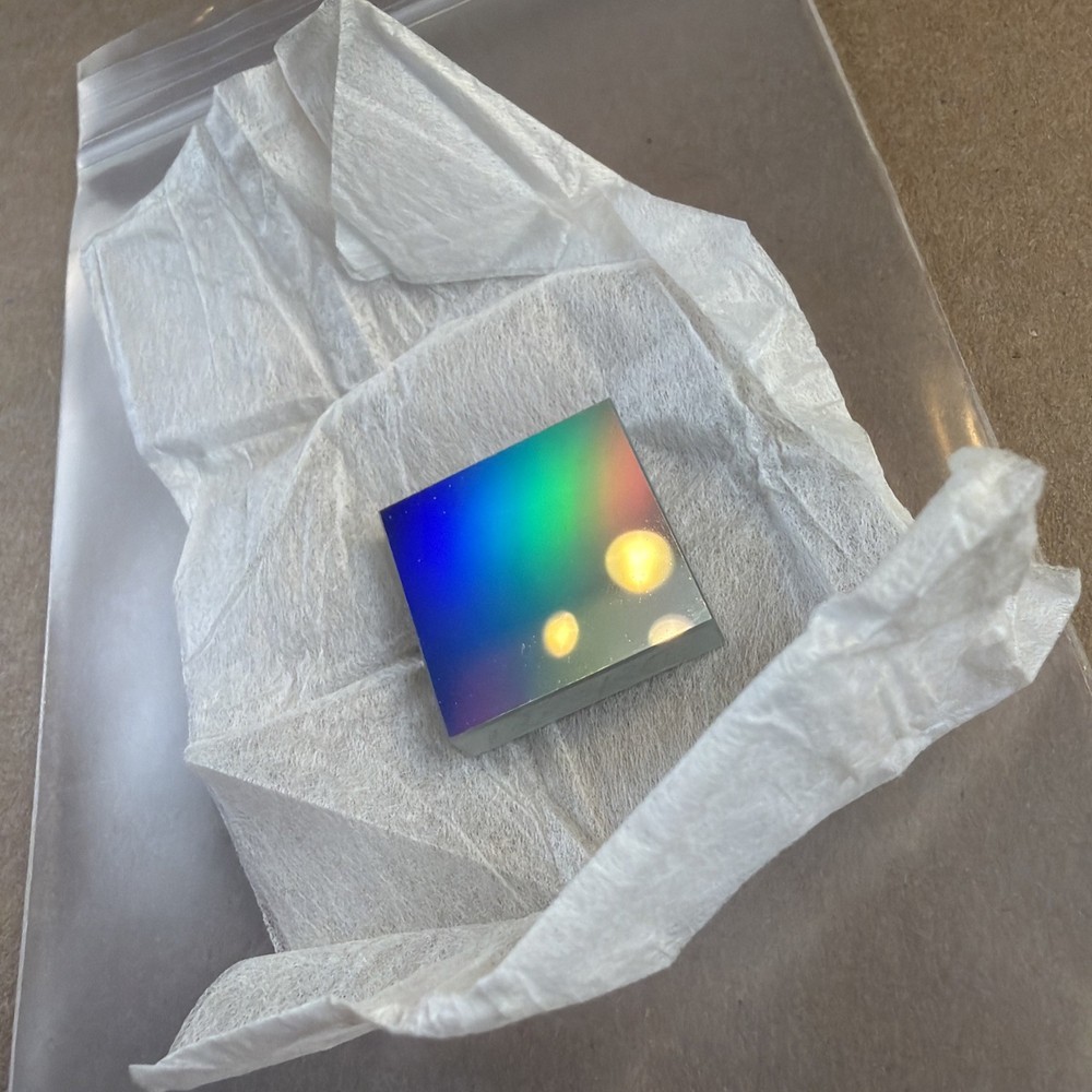 25mm x 25mm Reflective Diffraction Grating on Glass 6mm Thick Unmarked