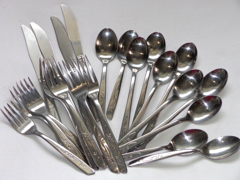 22 Pc International Stainless SILCO Flatware Set INS25 Swirl