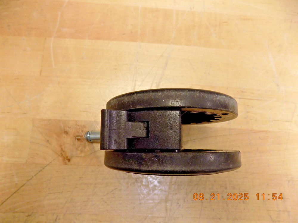 GCX Locking Wheel - 4 inch caster