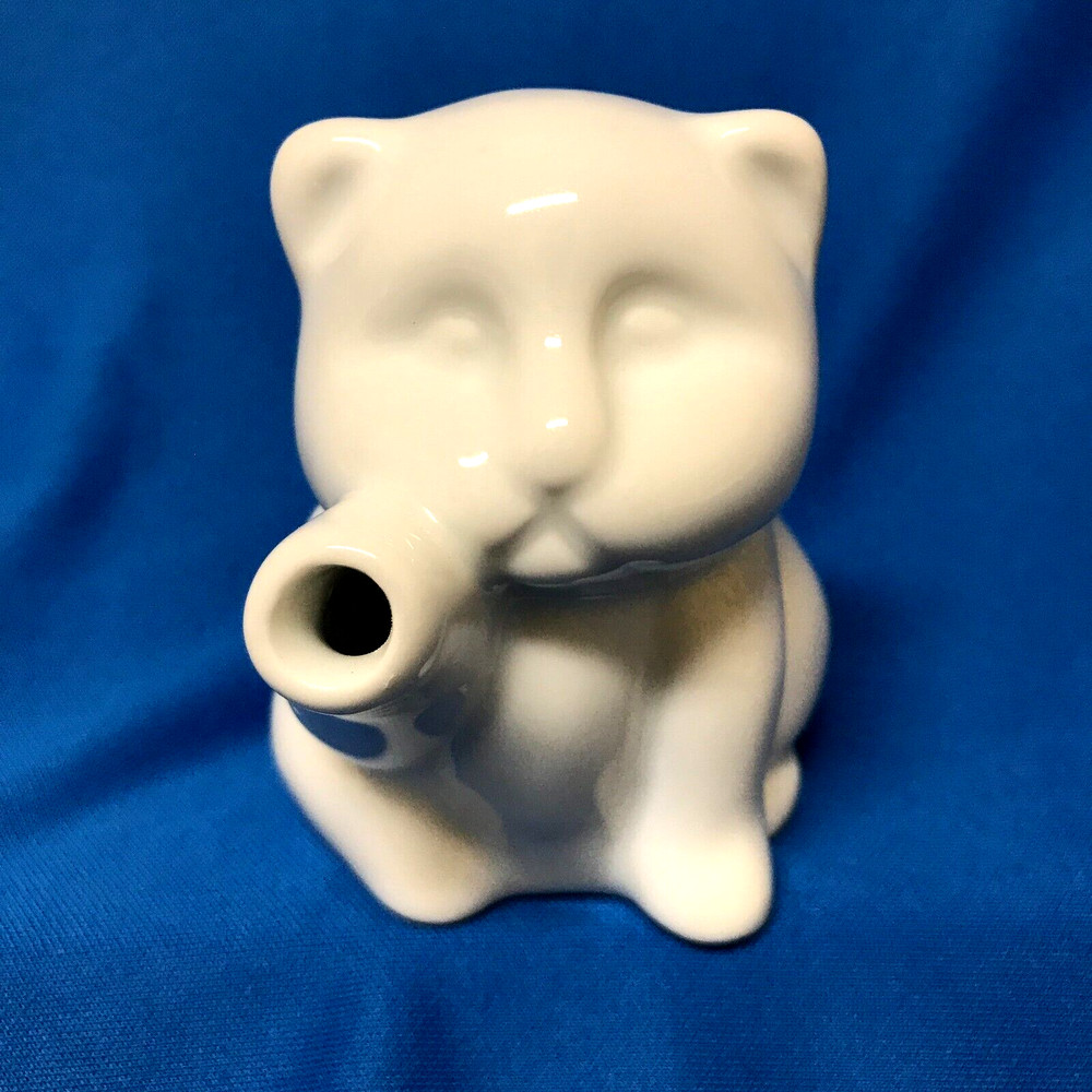 White Sur La Table Ceramic Cat Kitty Creamer With Paw Spout