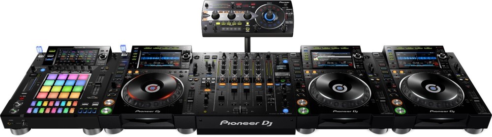 Pioneer DJ DJS-1000 Standalone MIDI Effects Sequencer Sampler 100V