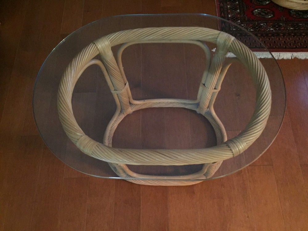 1.Five Pieces, sofa (three seats), armchair (two), night table, cocktail table,