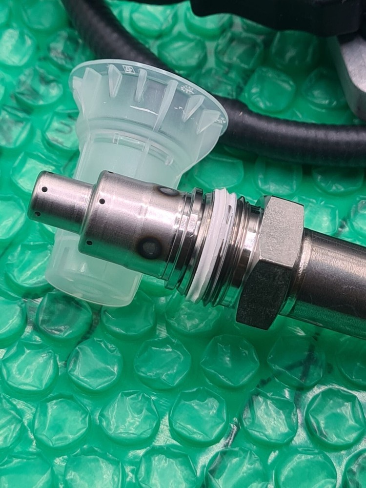 A0009058611 NEW OEM Nox sensor Mercedes