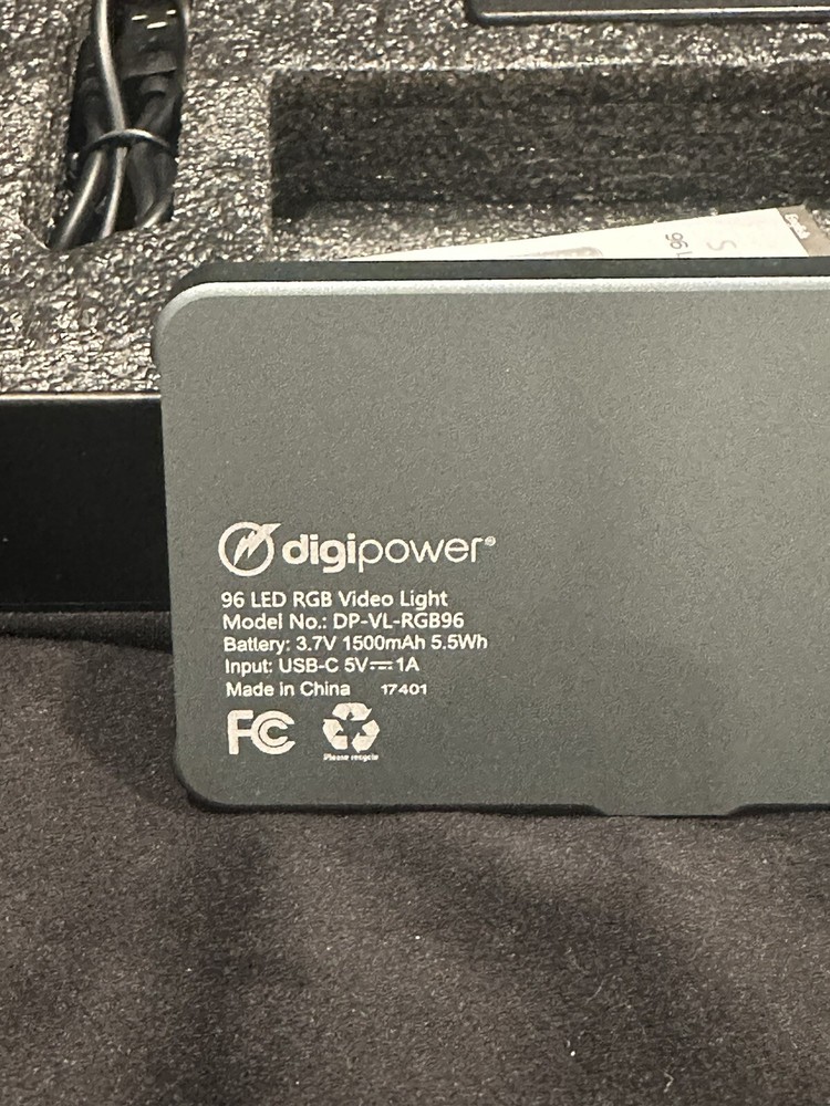 Digipower - Spectrum 96 LED Video Light for Camera Smartphone