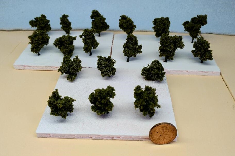 Z SCALE - HAND CRAFTED TREEZ - Medium Green - Correct Sized for Z Scale -18 Pack