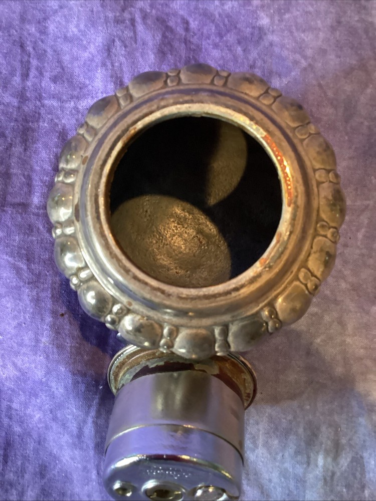 Vintage Ronson "Crown Varaflame" Round Table Lighter *Read