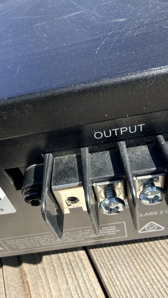 Crown DSi4000 2-Channel Power Amplifier Untested Sold As Is ￼ Powers On