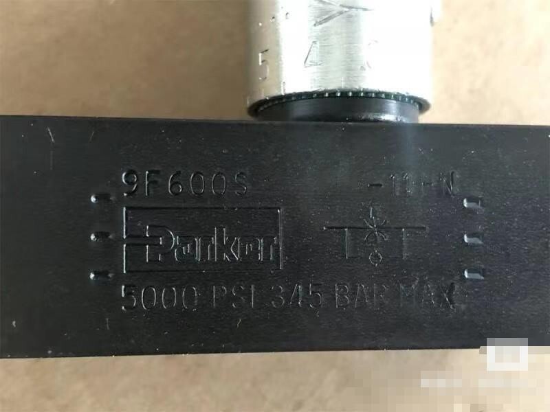 1PCS NEW 9F600S Flow Control Hydraulic Valve