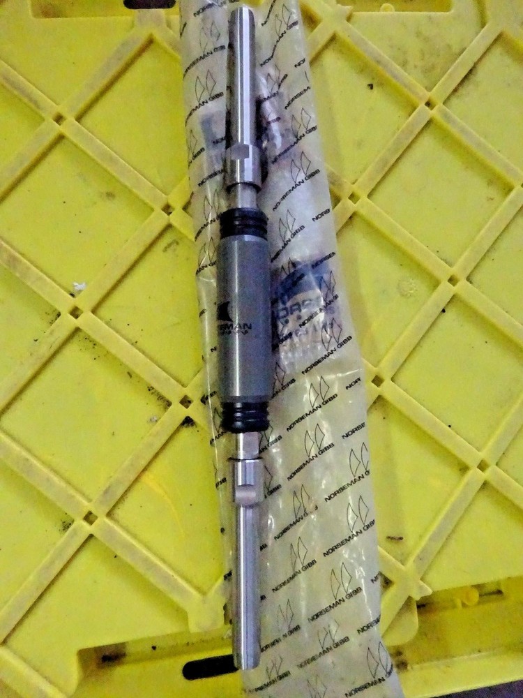 NORSEMAN   GAURDRAIL INSULATOR 15"L 3/8" WIRE