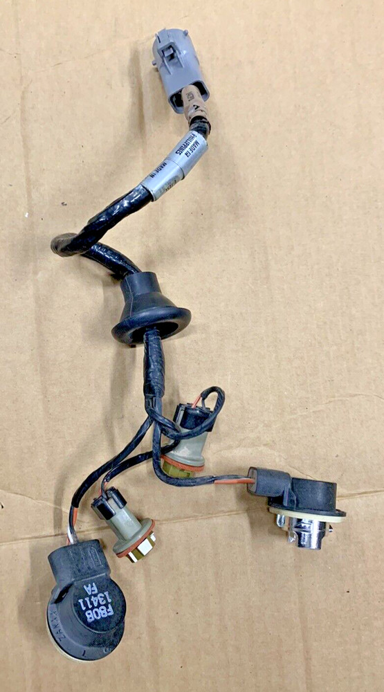 1998-1999-2000-2001-2002 LINCOLN CONTINENTAL TAIL LIGHT WIRE HARNESS FS0B 13407