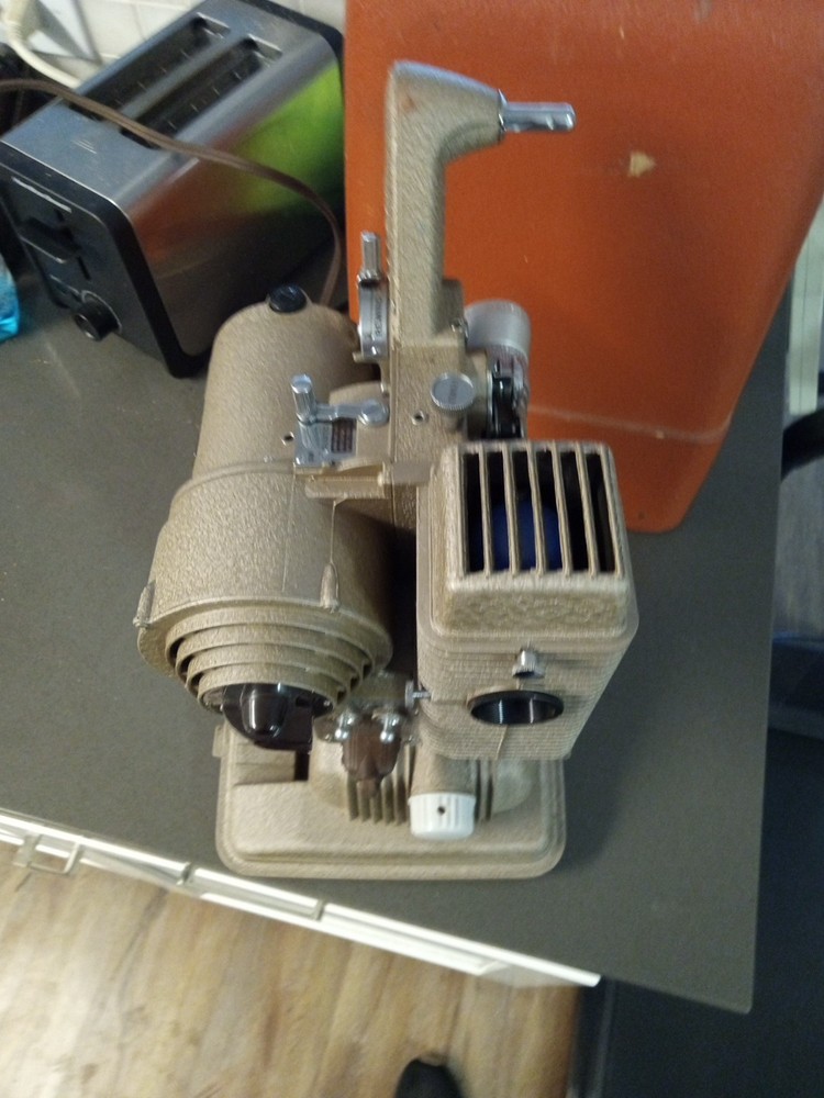 revere 85 8mm projector