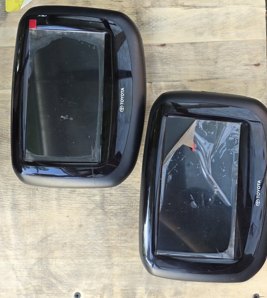 Toyota Rear Internainment System DVD Player 2 Pack