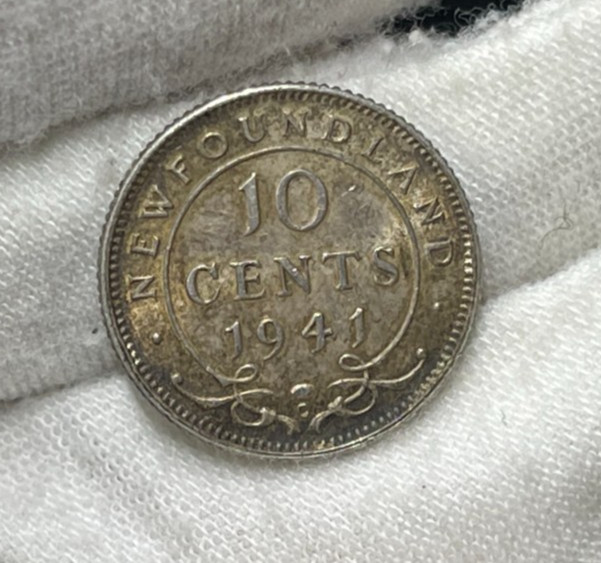 1941 C Canada Newfoundland 10 Cents Silver Coin