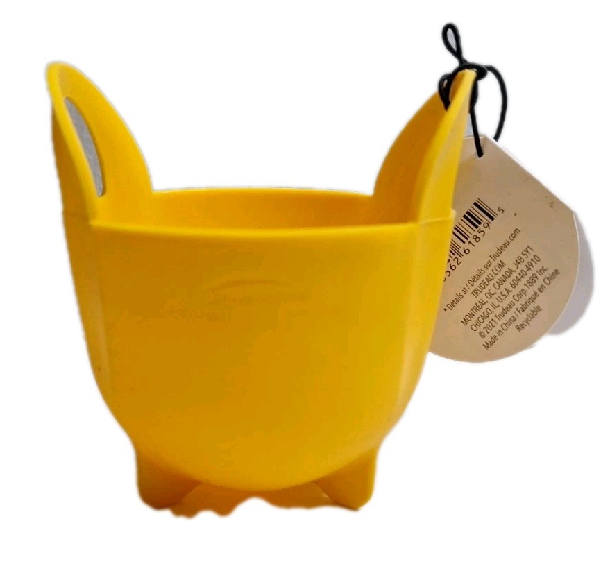 Trudeau Yellow Silicone Egg Poacher with Handles NEW