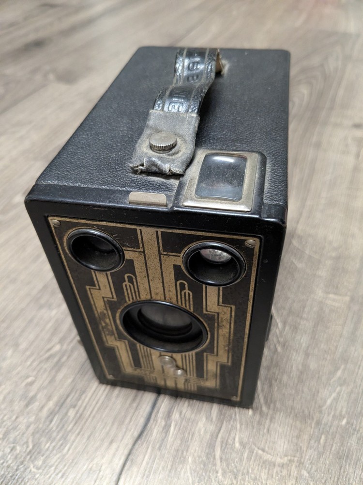 six -i6 brownie Vintage Camera