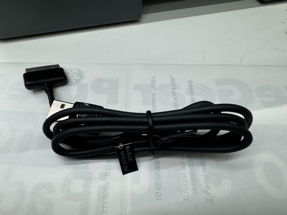 PureGear USB Data Cable for Apple iPhone 4 / 3 / iPads / iPods - Black (BULK)
