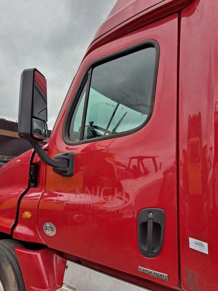 For 2016 FREIGHTLINER CASCADIA 113-125 DOOR ASSEMBLY Left ,  GA