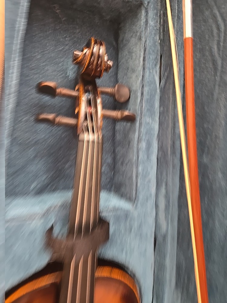 4/4 Violin Antique Style With Extra Strings Bow Case Rosin