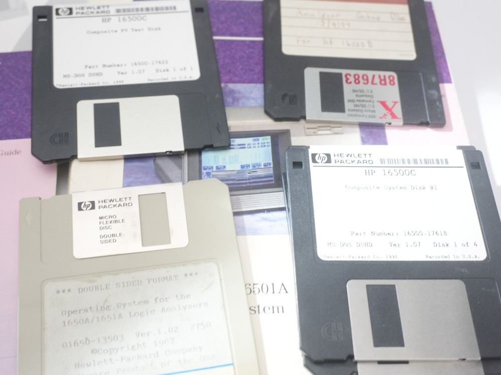 HP 16500C Logic Analyzer Mainframe Tested Disks Manuals Cables No Modules