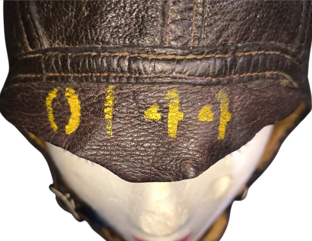 WW2 US Leather Flight Helmet And Goggles