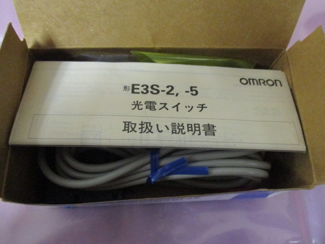 Omron ES3-2DE41 Photoelectric Switch 412111