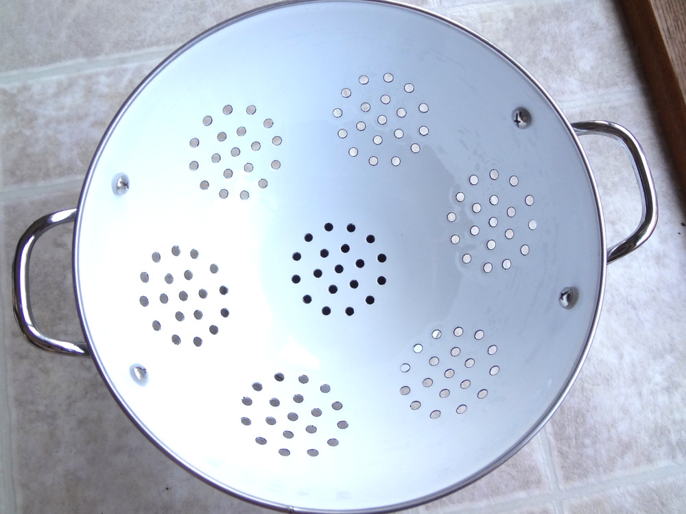 Enamel Colander Strainer