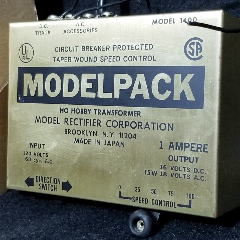 M.R.C. 1400 HO Scale Train MODELPACK Variable DC & Constant AC Power Pack