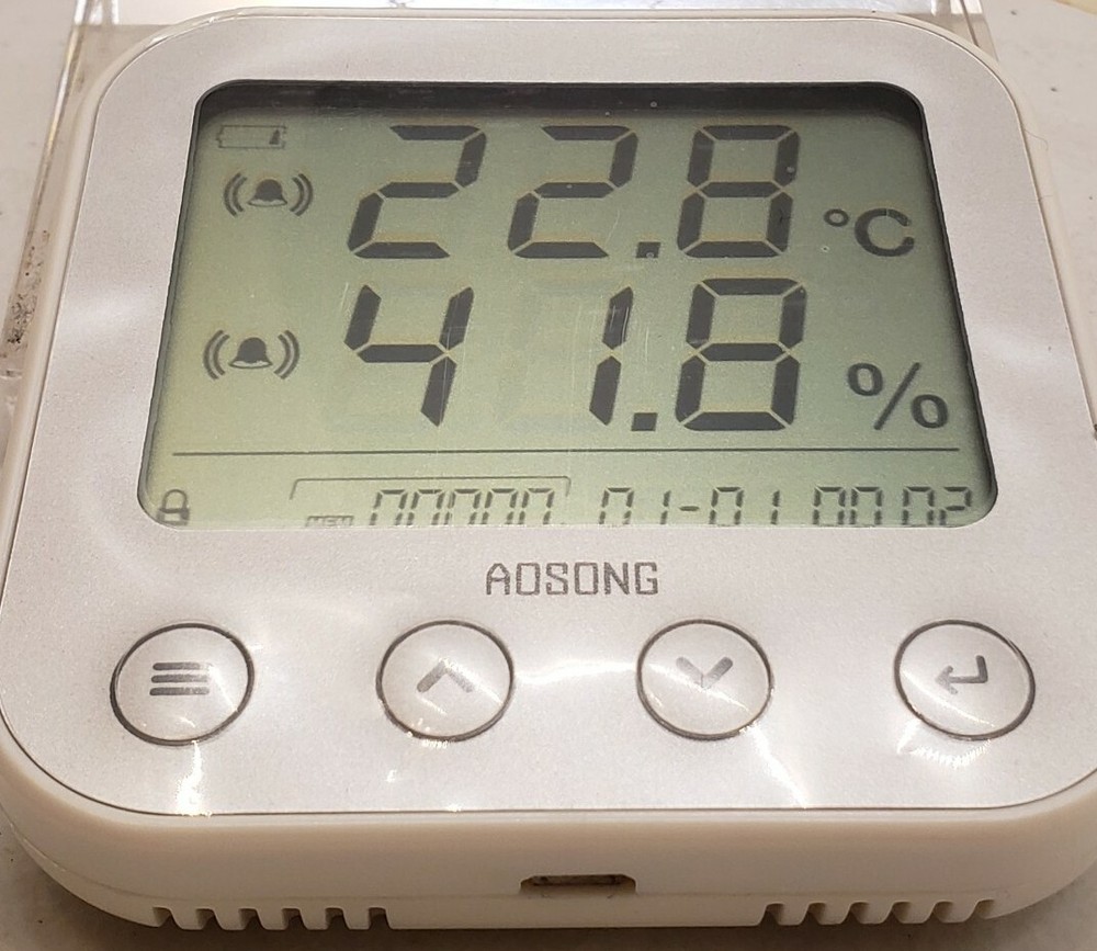 Aosong Electronics temperature and humidity sensor Model AH200.